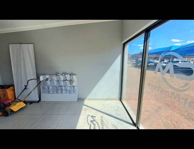 8,476M² OFFICE FOR SALE IN VEREENIGING INDUSTRIAL